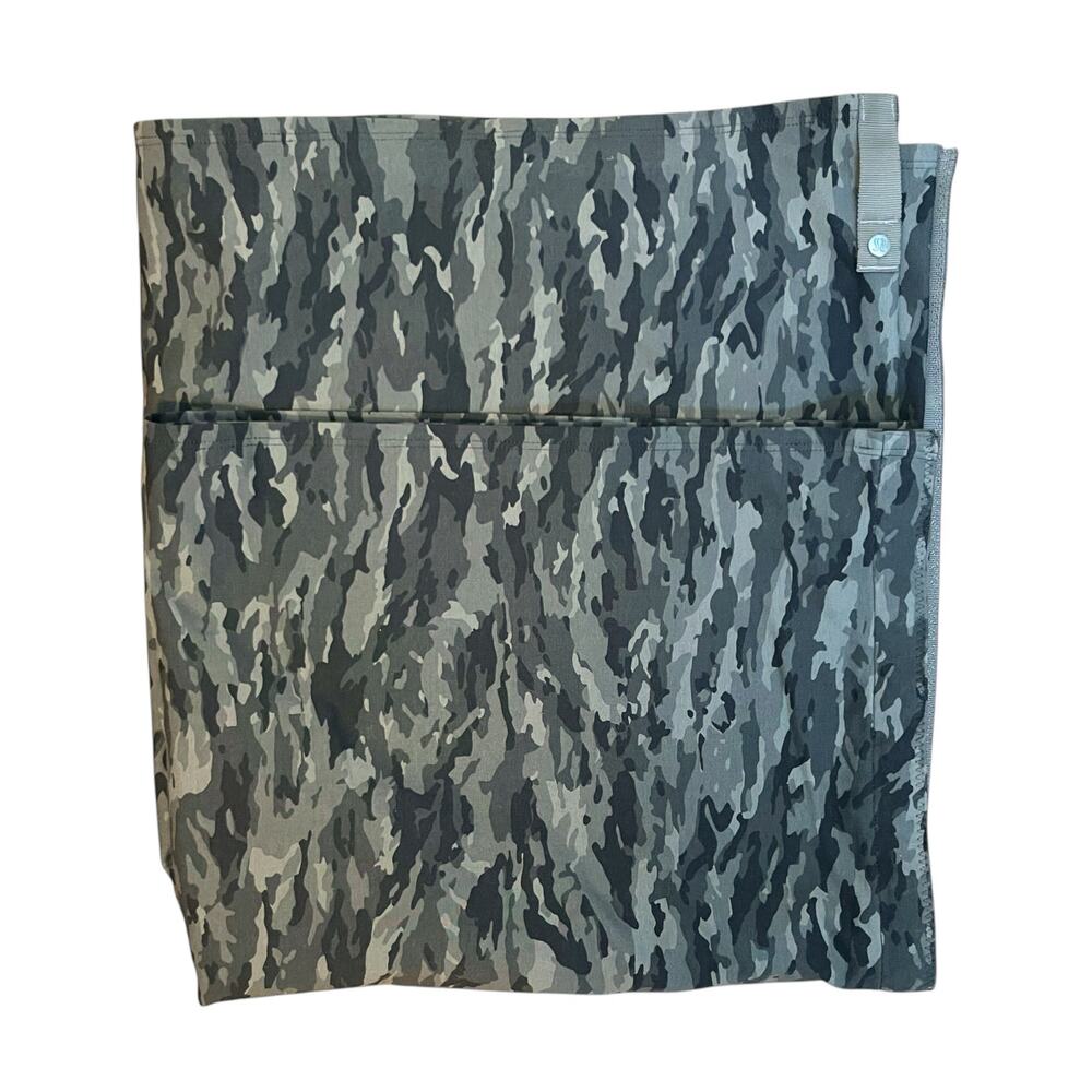 Lululemon Vinyasa Scarf Camo Green Wrap Cotton Adjustable Snap Button Blanket